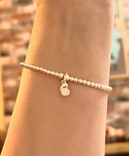 Classic Sterling Silver Bracelet with Shell Charm